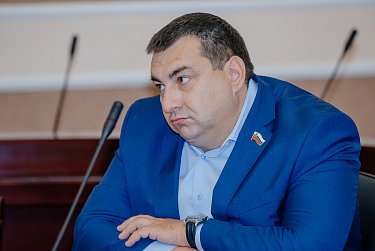 Рассмотрение Устава области включено в повестку заседания ЗС